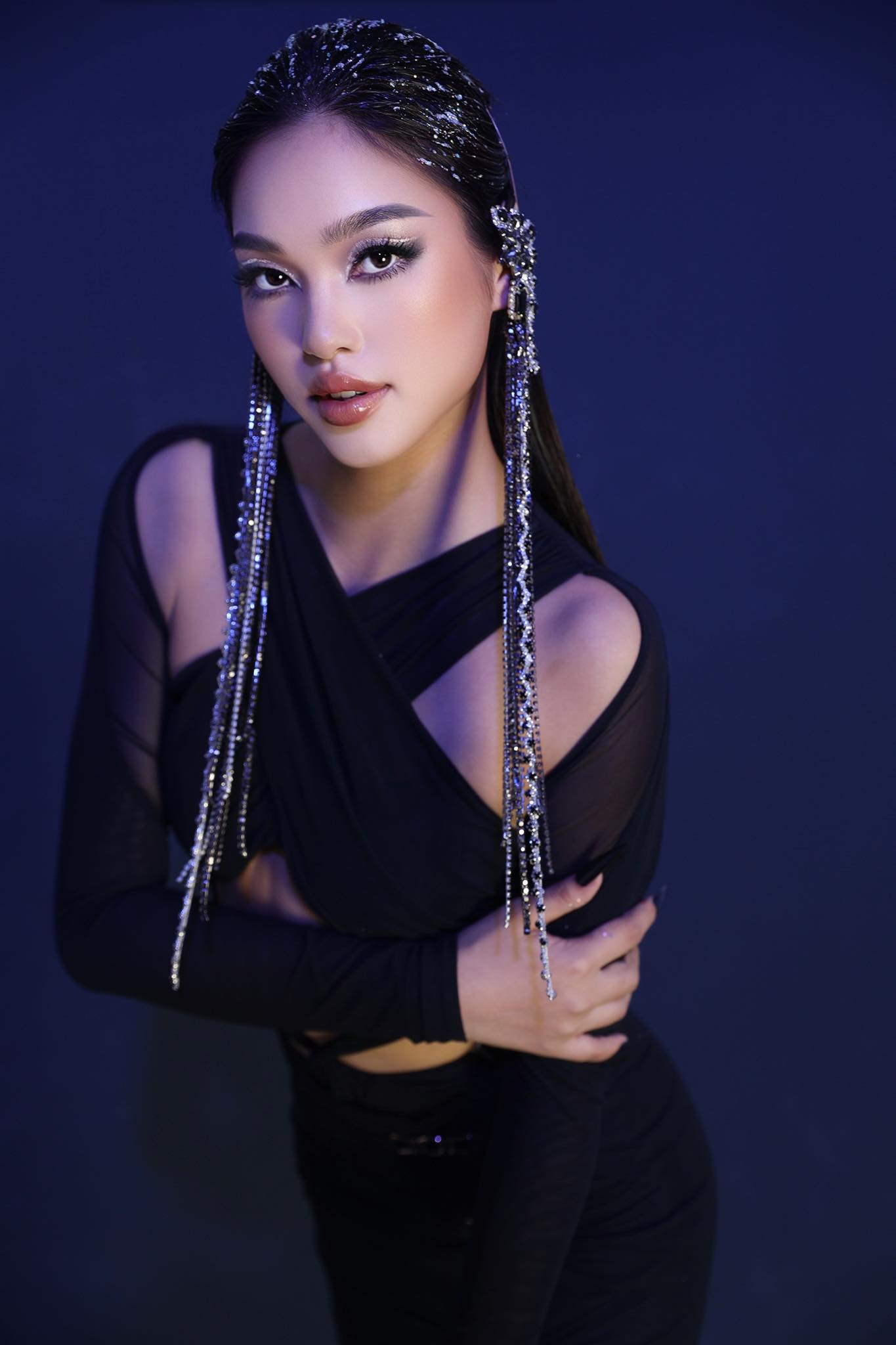 Mỹ nhân lai đóng 'Chị chị em em' gây chú ý khi thi Miss Universe Vietnam 2023 - Ảnh 7.