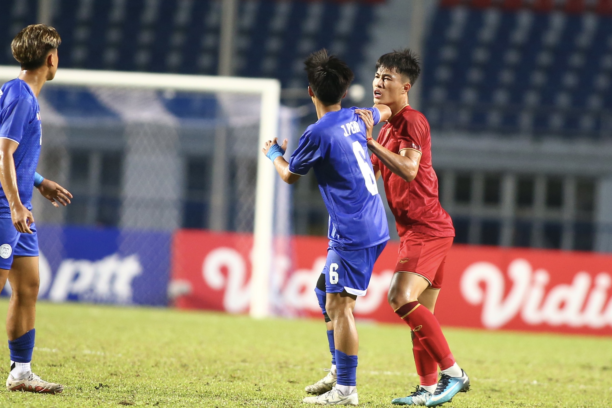 HLV U.23 Việt Nam 'muốn quên trận đấu', không hài lòng với một cầu thủ - Ảnh 3.