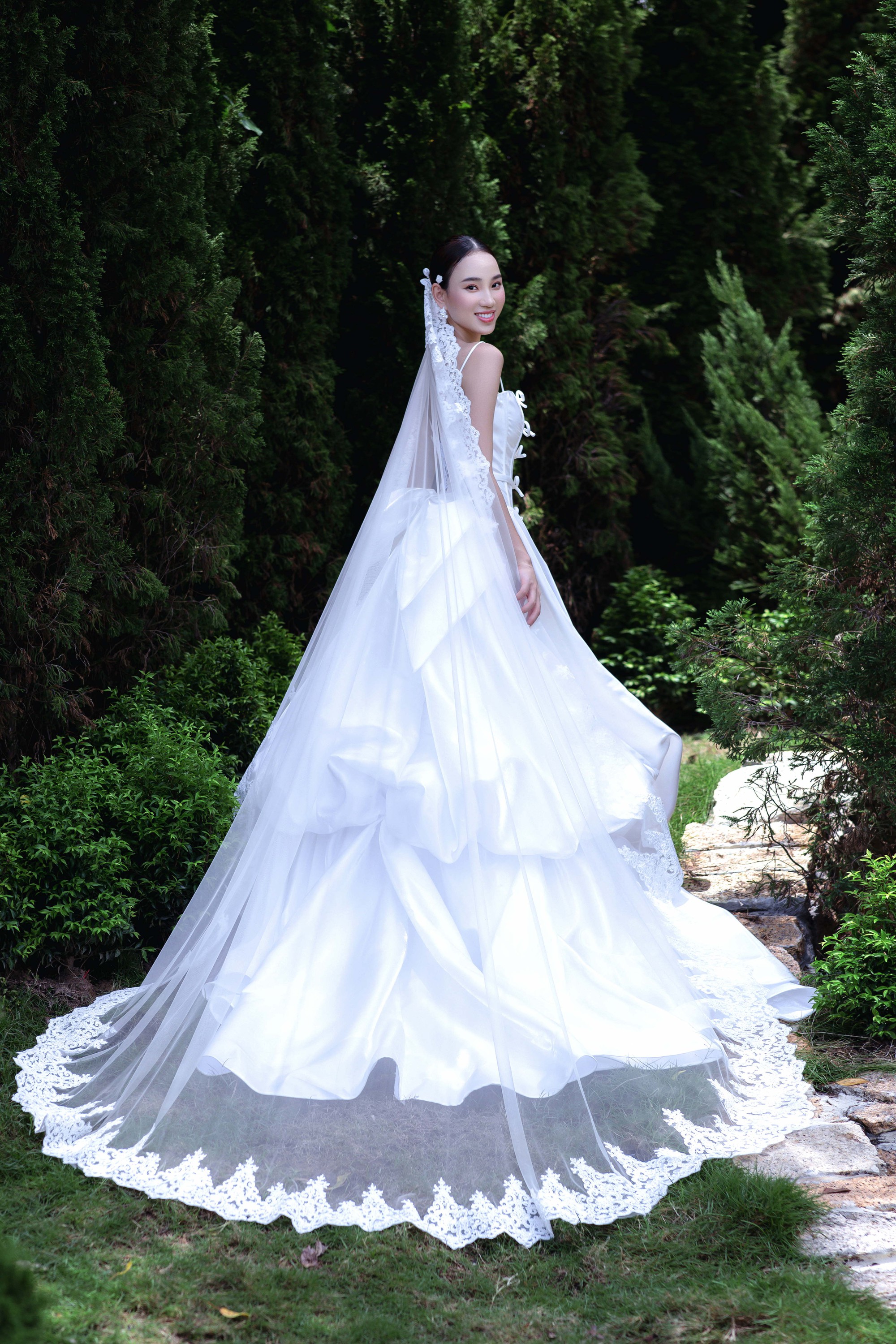 Dịch vụ cho thuê váy cưới chụp ảnh tại Hà Nội uy tín và chuyên nghiệp
