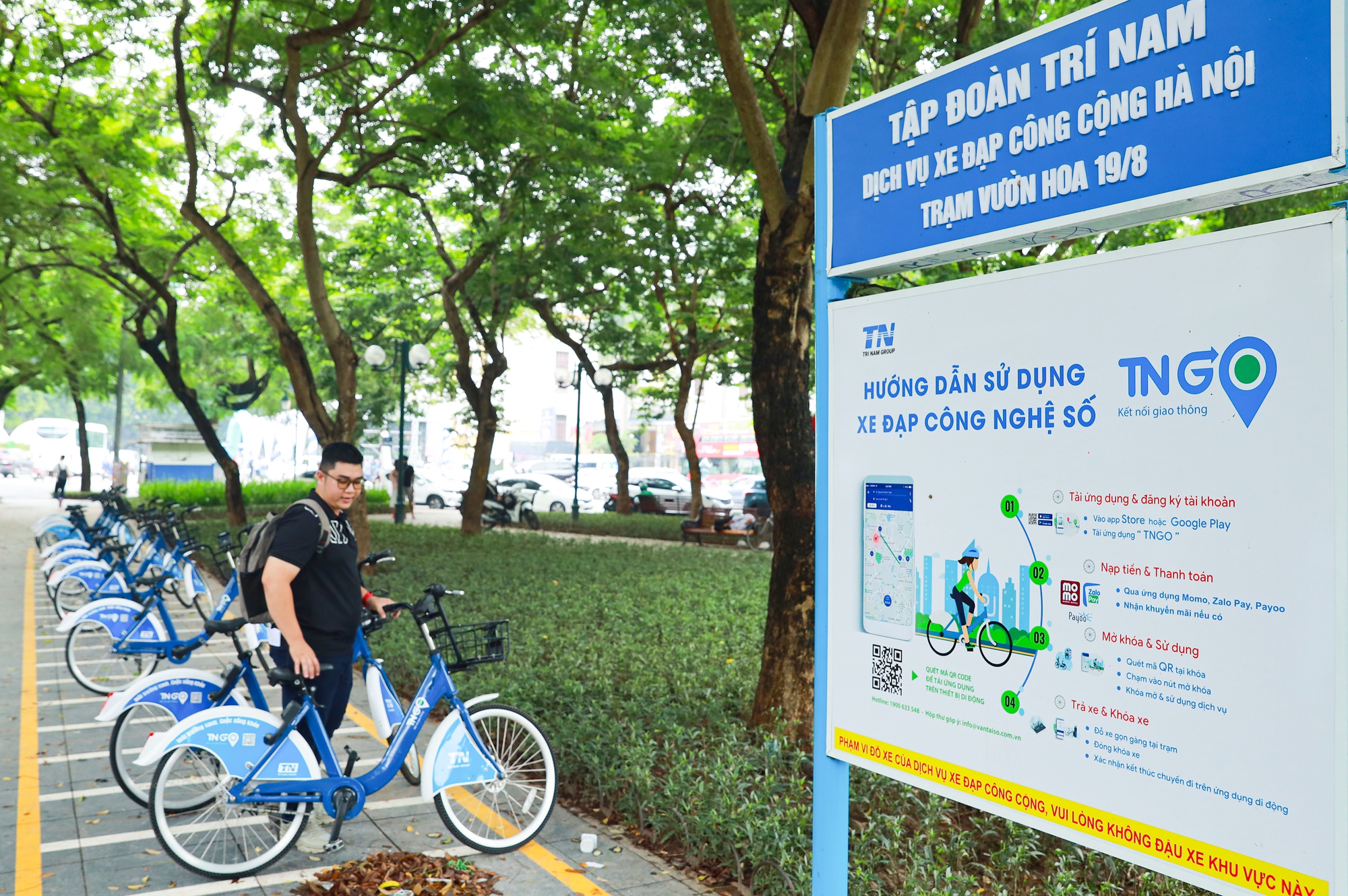 Người Hà Nội thích thú sử dụng dịch vụ xe đạp công cộng - Ảnh 5.