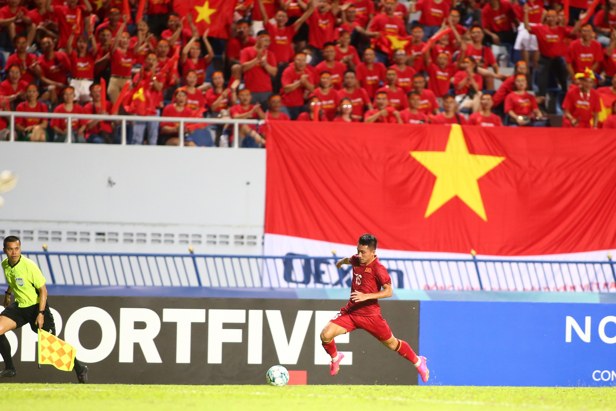 Nguyễn Minh Quang chơi ấn tượng trong màu áo đội tuyển U.23 Việt Nam