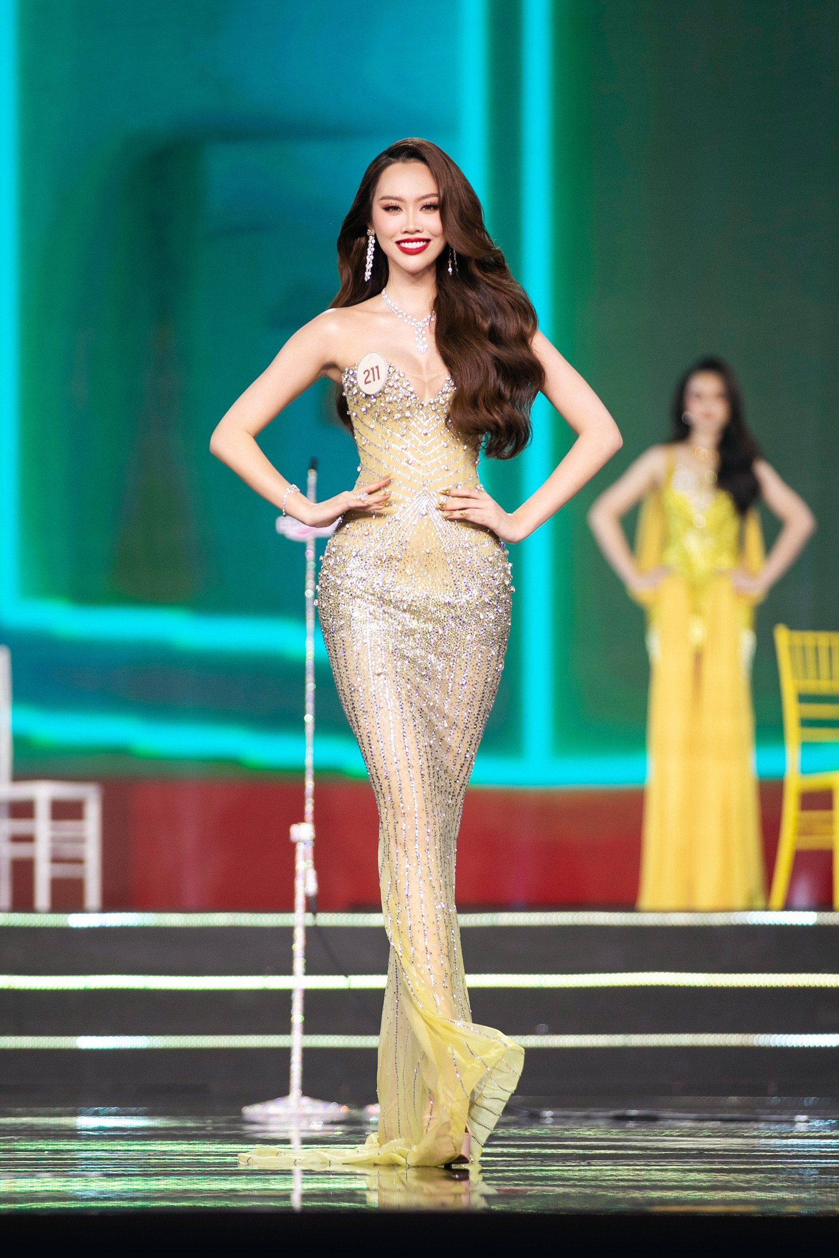 Thí sinh Miss Grand Vietnam nóng bỏng khi diễn áo tắm - Ảnh 8.