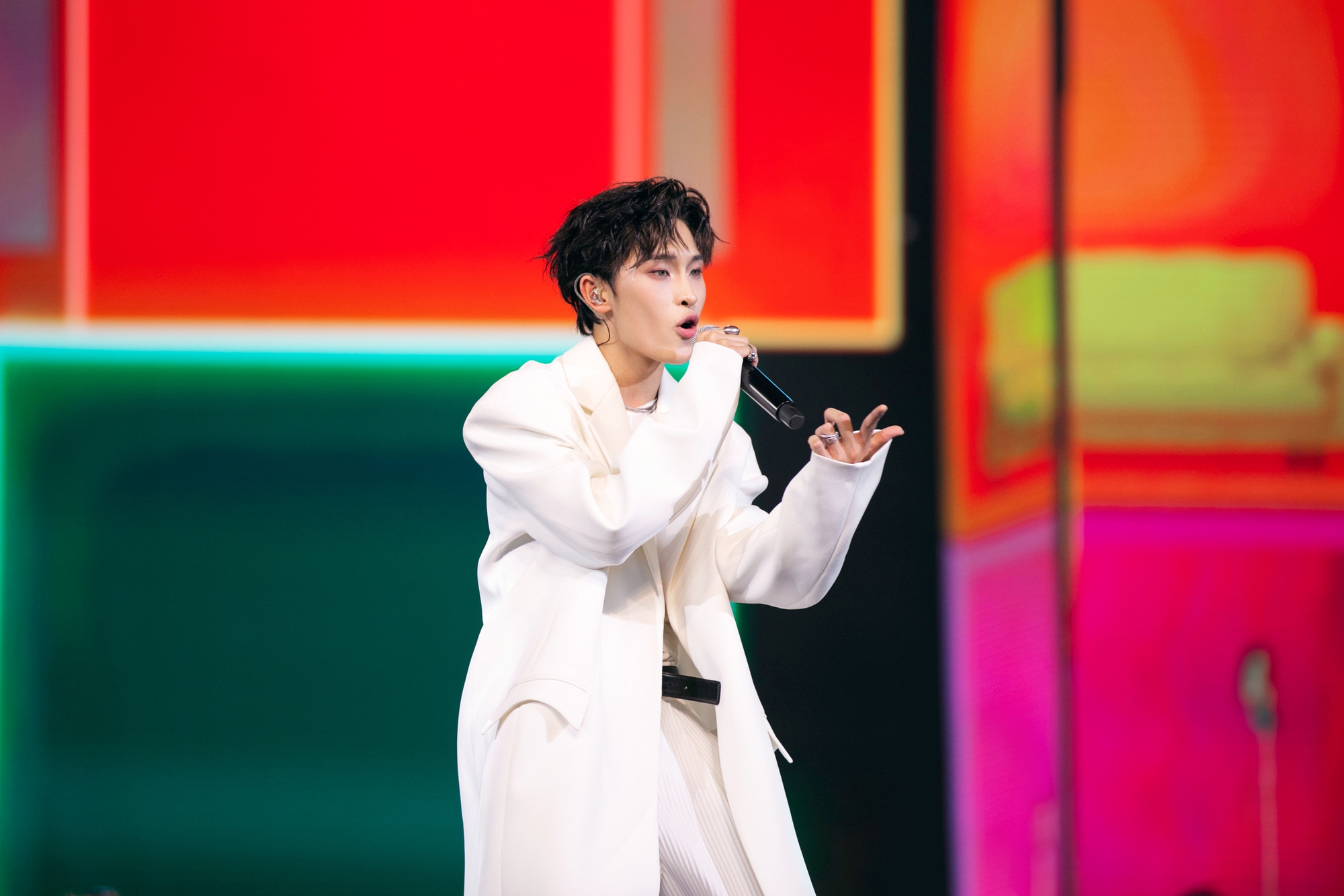 Lê Hoàng Phương, Bùi Khánh Linh nhận 2 giải phụ tại chung khảo Miss ...