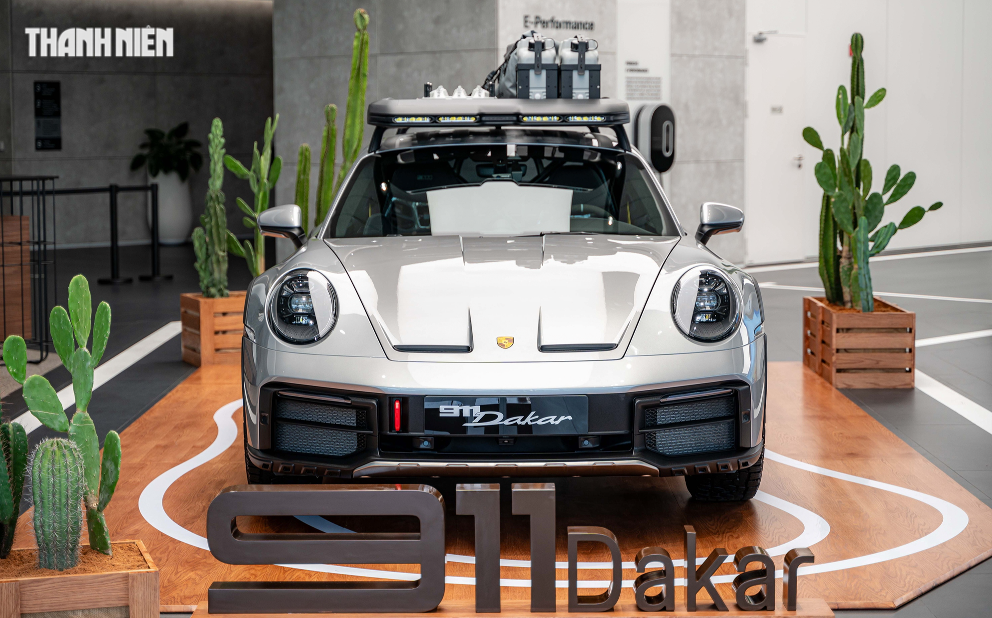 'Hàng hiếm' Porsche 911 Dakar đầu tiên về Việt Nam giá 16 tỉ đồng đã có chủ - Ảnh 1.