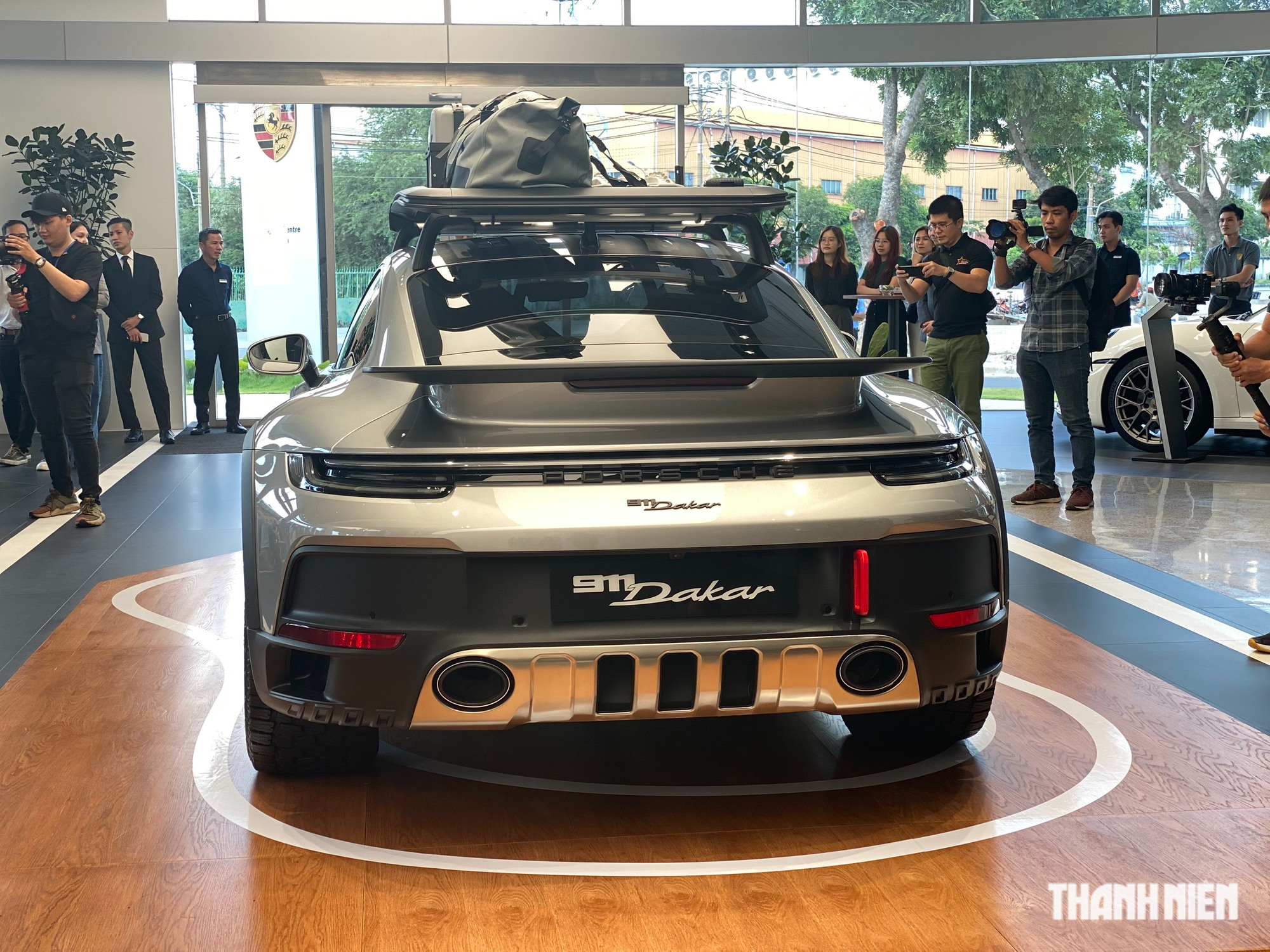 Điều gì làm nên sự đặc biệt của Porsche 911 Dakar khi về Việt Nam? - Ảnh 3.