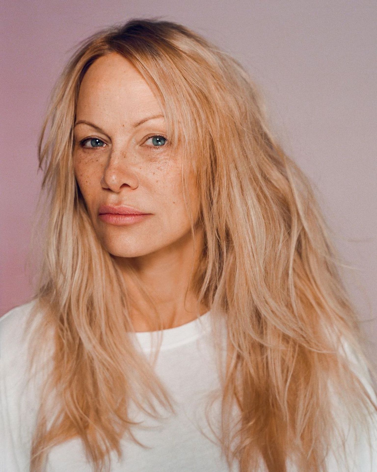 Vẻ nóng bỏng của 'biểu tượng gợi cảm' Pamela Anderson ở tuổi U.60 - Ảnh 14.