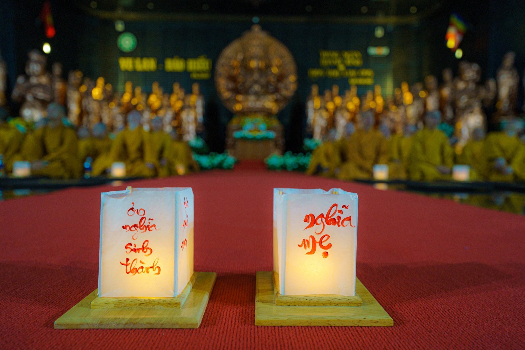 Hàng ngàn Phật tử hành hương về núi Bà Đen cầu bình an  - Ảnh 10.