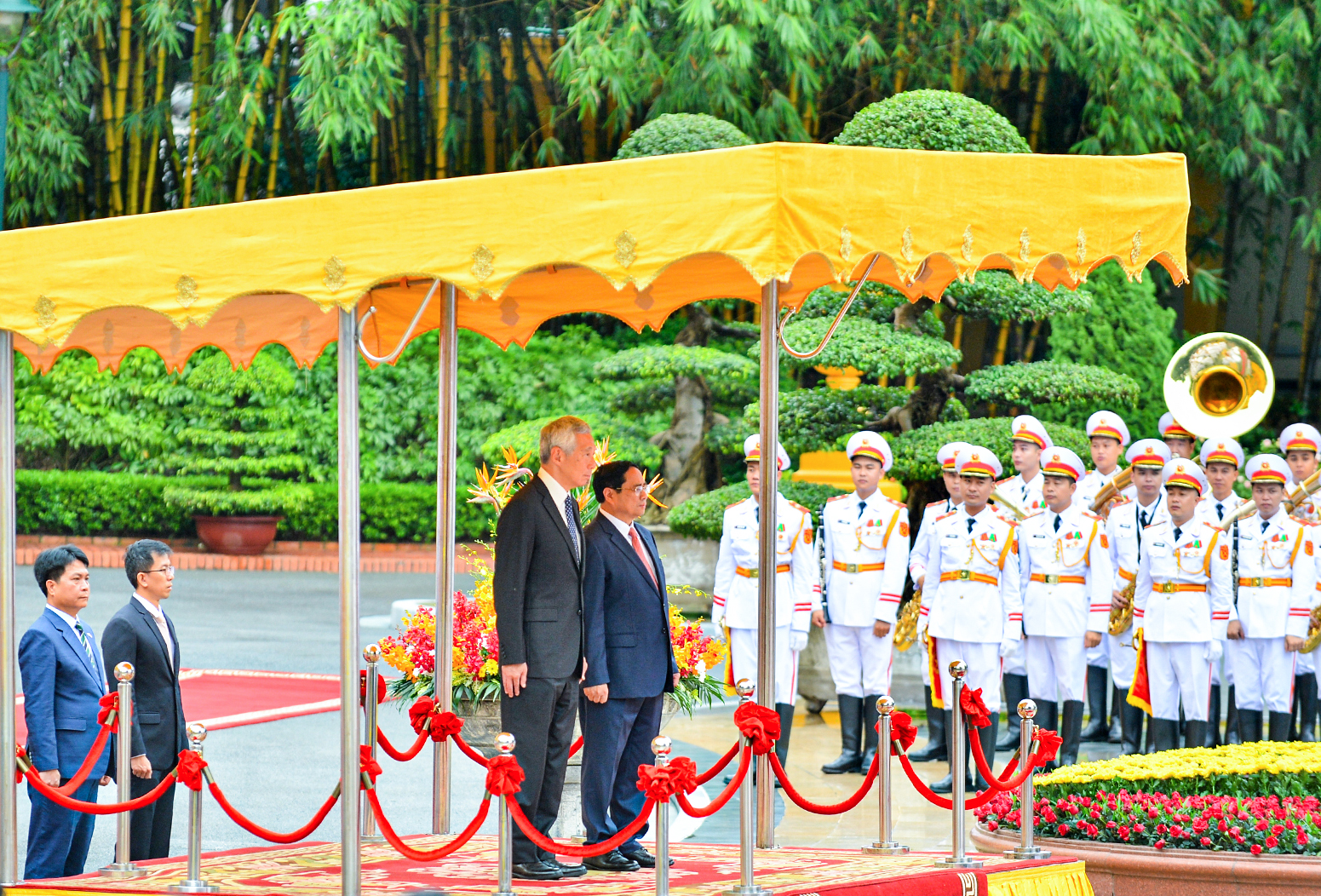 Lễ đón Thủ tướng Singapore Lý Hiển Long thăm chính thức Việt Nam - Ảnh 2.