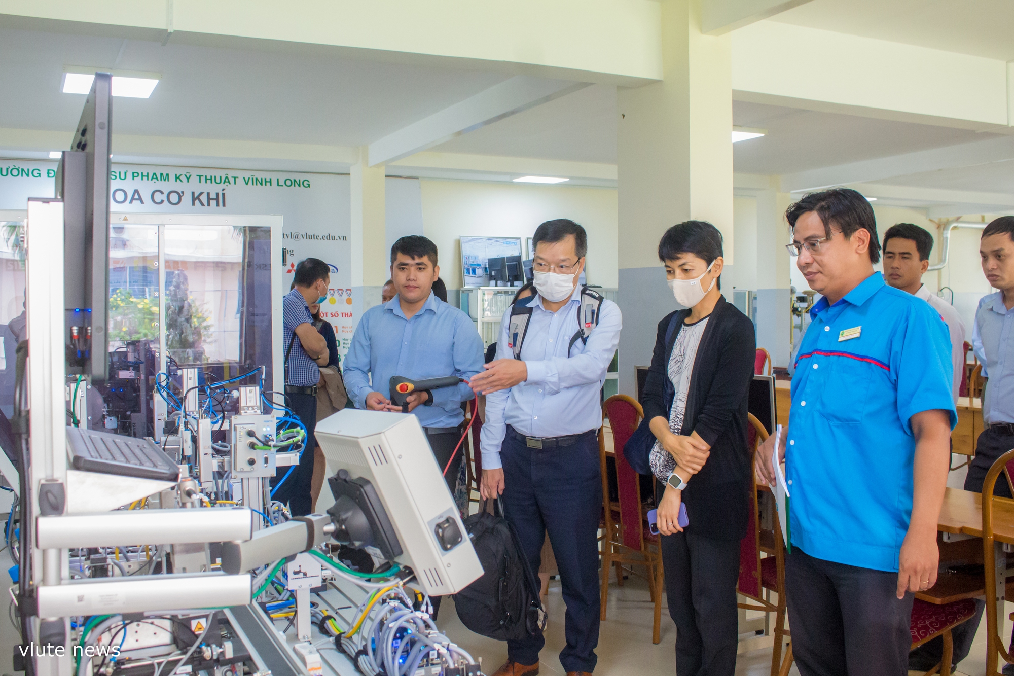 Trường ĐH Sư phạm kỹ thuật Vĩnh Long: Nơi đào tạo nguồn nhân lực chất lượng cao - Ảnh 2. Trường ĐH Sư phạm kỹ thuật Vĩnh Long: Nơi đào tạo nguồn nhân lực chất lượng cao - Ảnh 2.