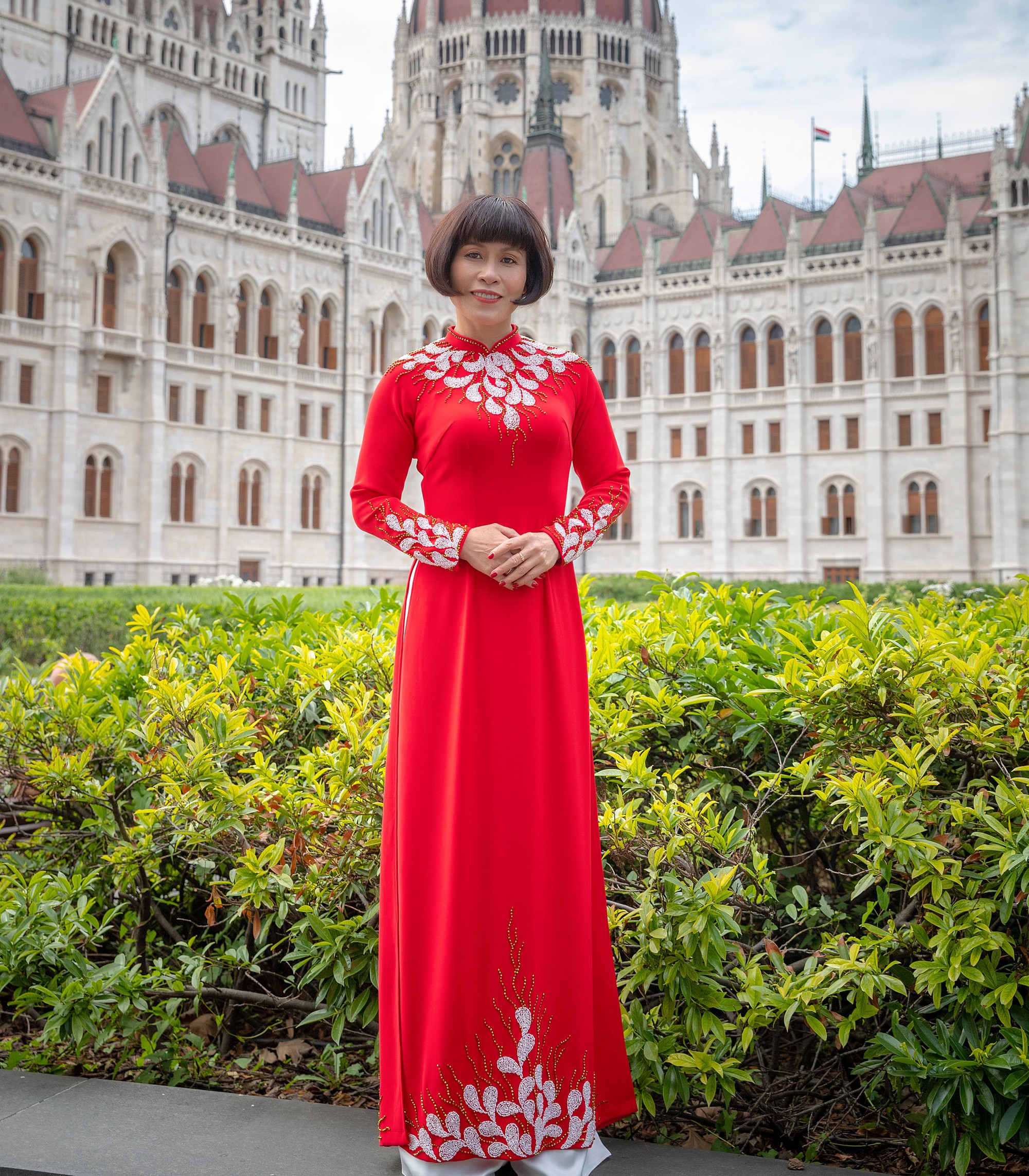 Pendiri Forum Wanita Vietnam di Eropa - Foto 3. Người tạo lập diễn đàn phụ nữ Việt Nam tại châu Âu - Ảnh 3.