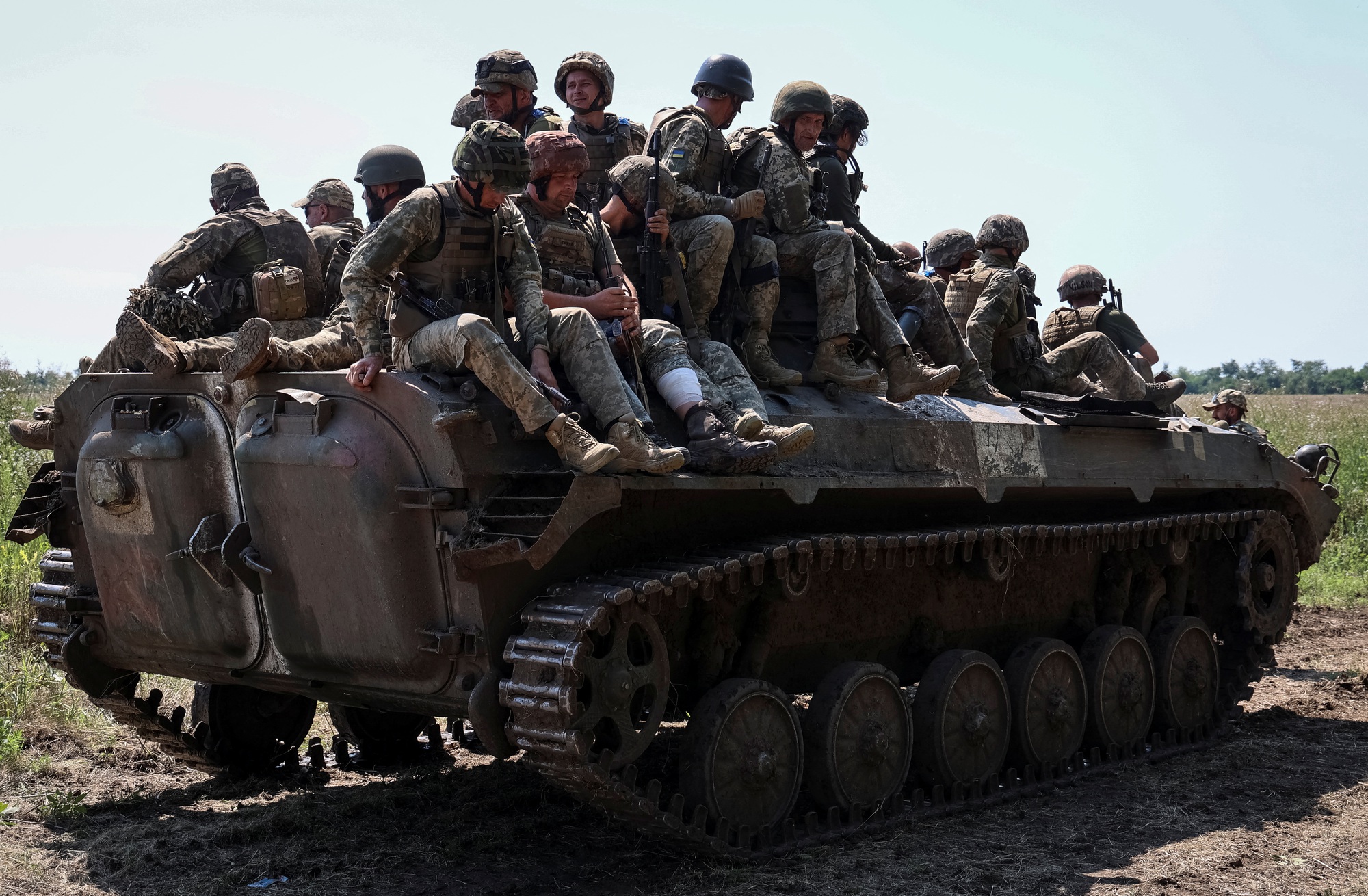 Báo Mỹ: Ukraine từ bỏ chiến thuật chiến đấu của phương Tây - Ảnh 1.