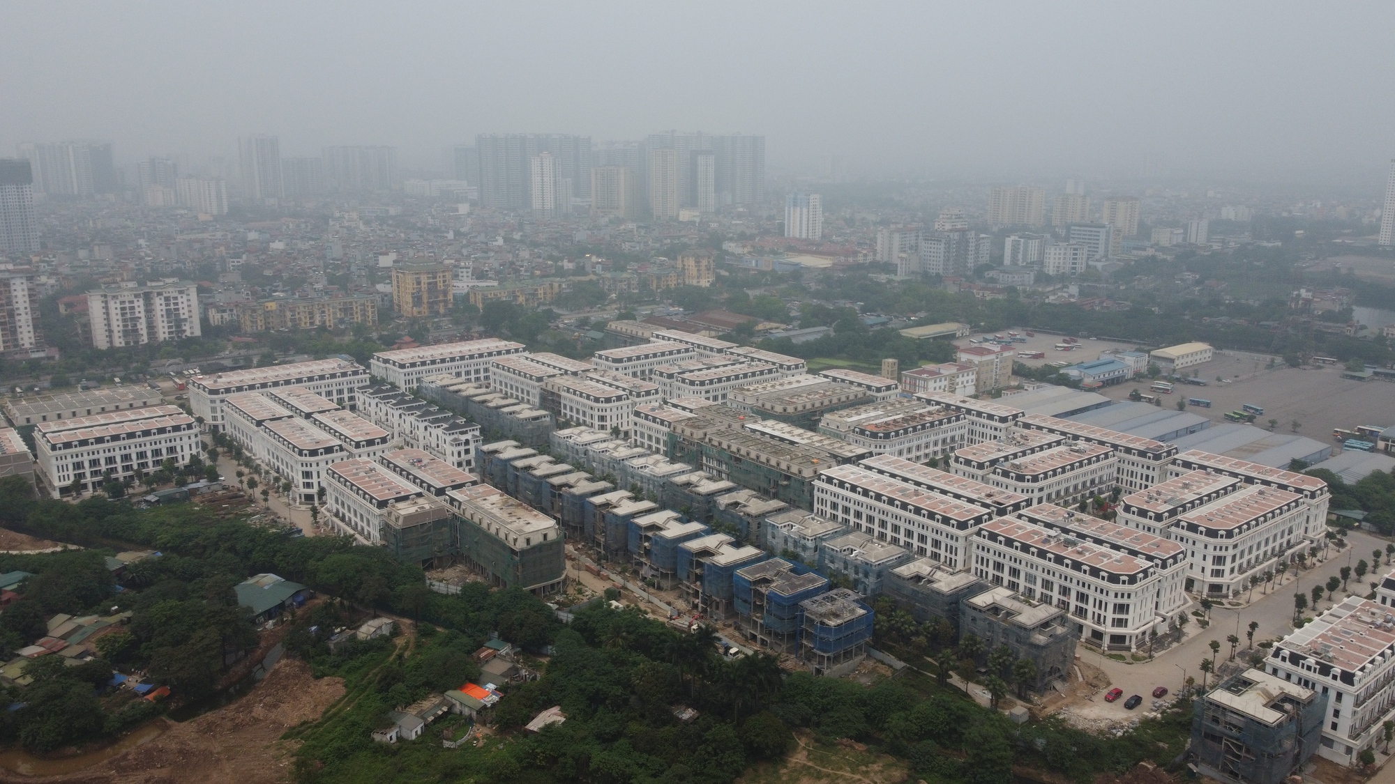 Tháo gỡ cho bất động sản cần thông 'nút thắt' về định giá đất - Ảnh 3. Tháo gỡ cho bất động sản cần thông 'nút thắt' về định giá đất - Ảnh 3.