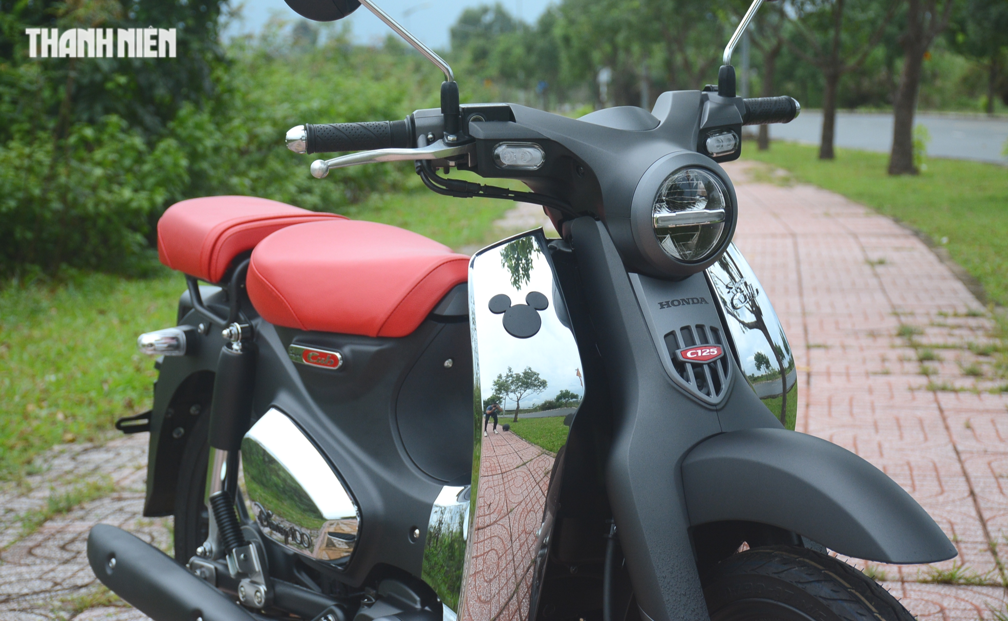 Honda Super Cub 'độc, lạ' về Việt Nam, dành cho dân sành chơi và chịu chơi - Ảnh 2.