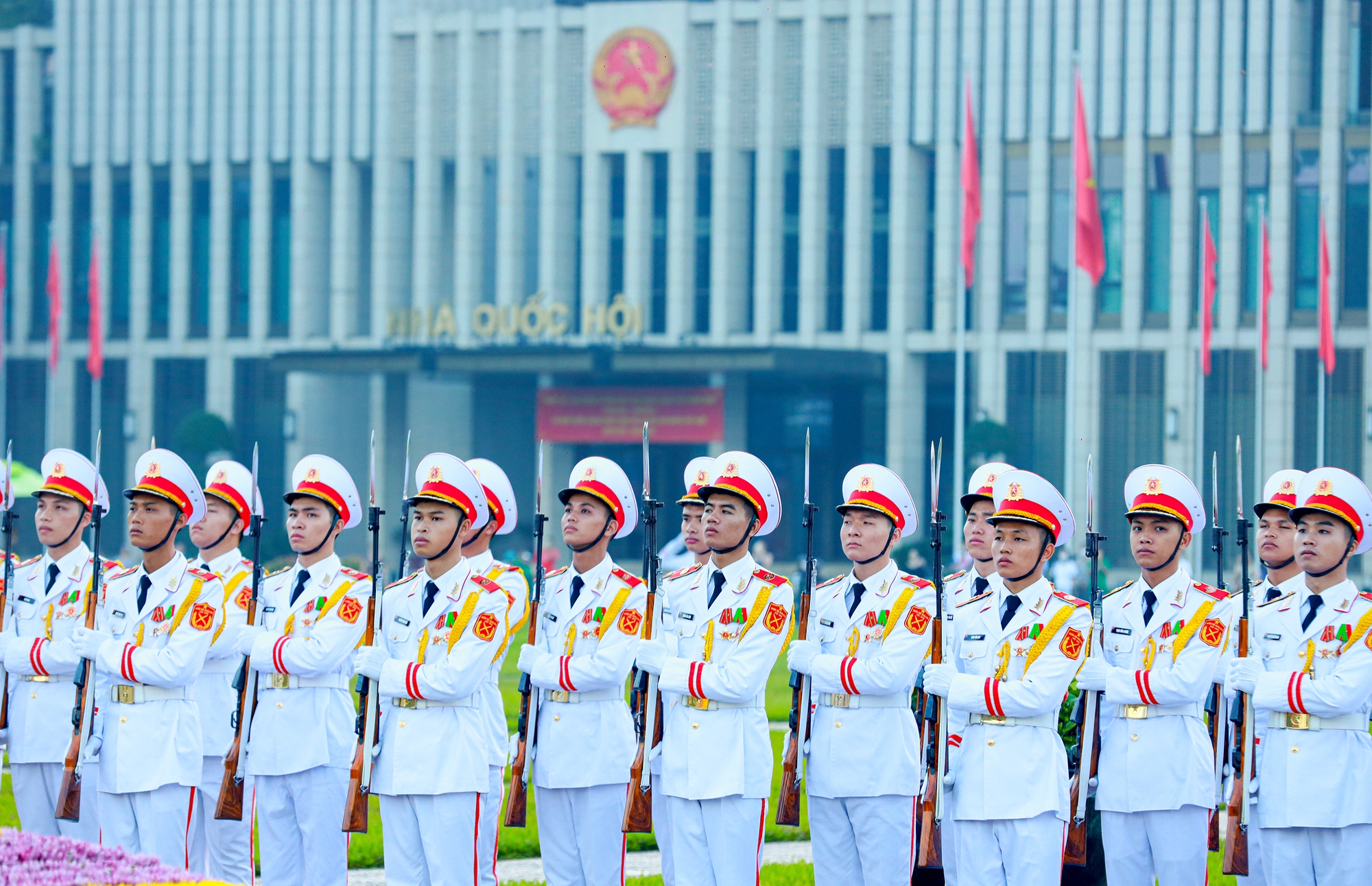 Lễ thượng cờ mừng Quốc khánh 2.9 ở Lăng Chủ tịch Hồ Chí Minh - Ảnh 5.