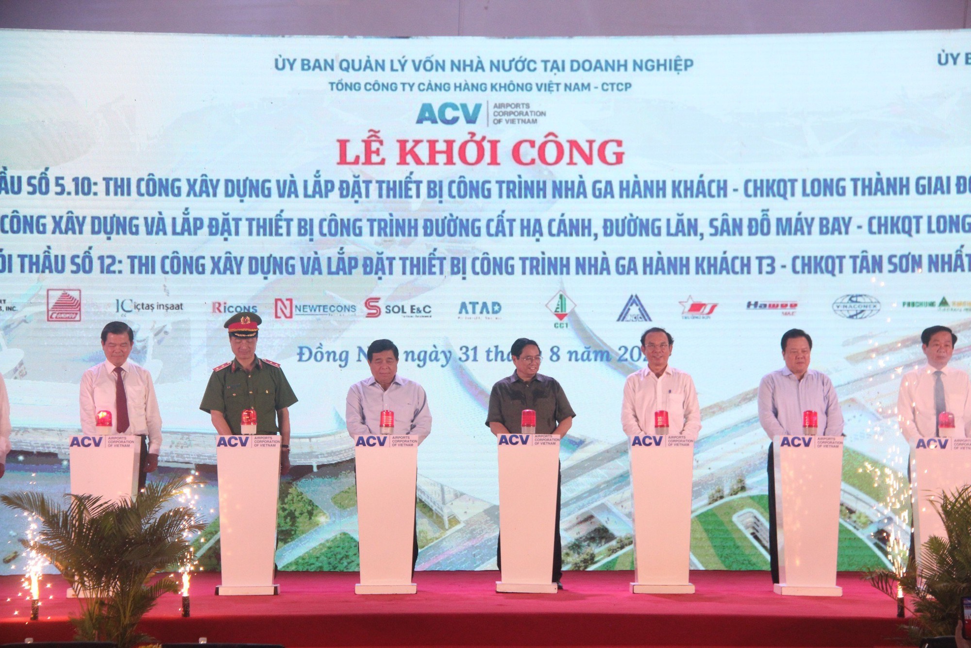 Thủ tướng Phạm Minh Chính bấm nút khởi công nhà ga hành khách sân bay Long Thành - Ảnh 1.