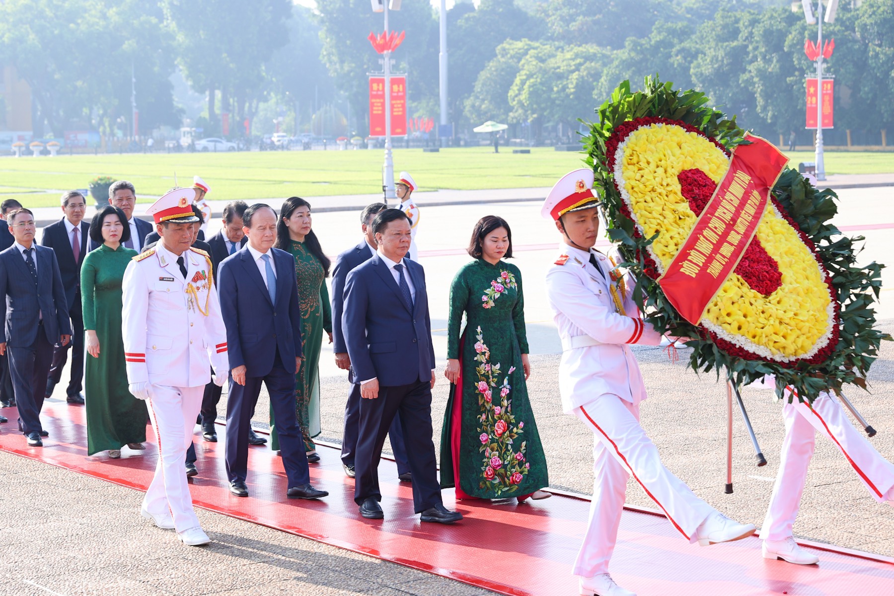 Lãnh đạo Đảng, Nhà nước vào lăng viếng Chủ tịch Hồ Chí Minh nhân Quốc khánh 2.9 - Ảnh 6.