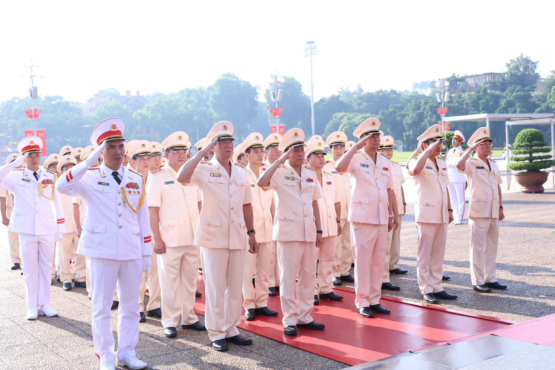 Lãnh đạo Đảng, Nhà nước vào lăng viếng Chủ tịch Hồ Chí Minh nhân Quốc khánh 2.9 - Ảnh 5.