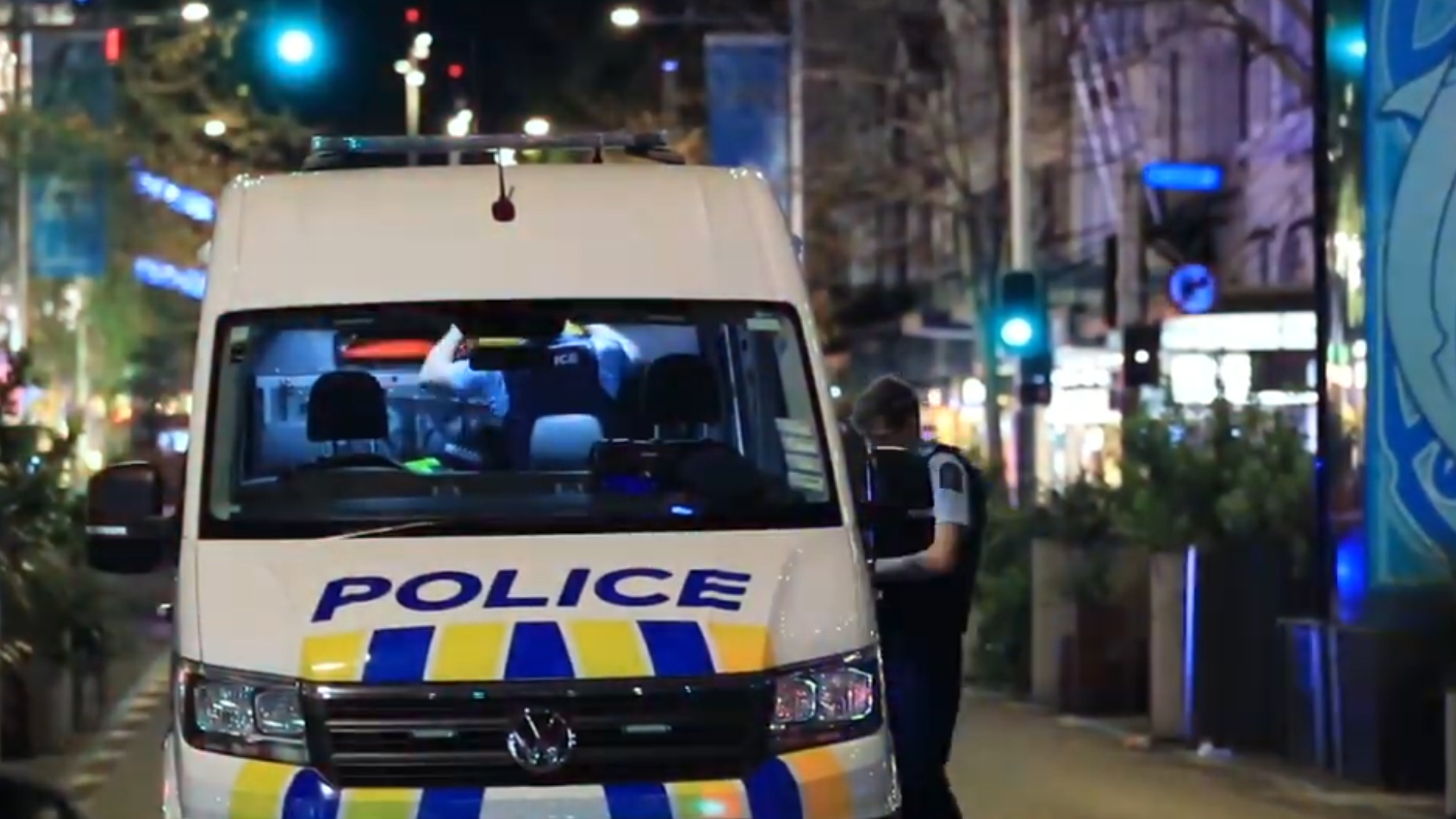 Thành phố Auckland nơi tổ chức World Cup lại xảy ra nổ súng, 2 người nguy kịch - Ảnh 1.
