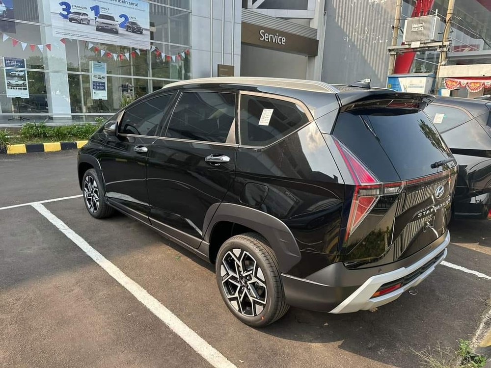Hyundai Stargazer X về đại lý, 'tuyên chiến' Mitsubishi Xpander Cross - Ảnh 2. Hyundai Stargazer X về đại lý, 'tuyên chiến' Mitsubishi Xpander Cross - Ảnh 2.