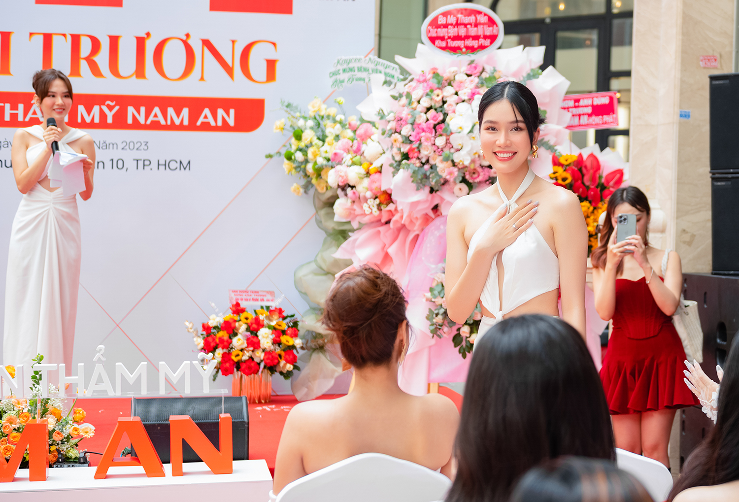 Hoa hậu Mai Phương đắt show làm MC trước thềm Miss World 2023 - Ảnh 8.