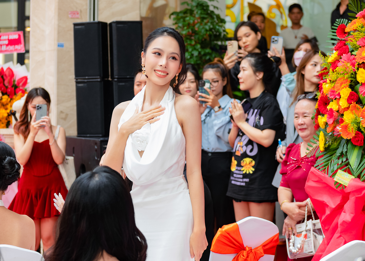 Hoa hậu Mai Phương đắt show làm MC trước thềm Miss World 2023 - Ảnh 7.