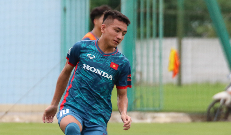 HLV Hoàng Anh Tuấn: Xây dựng U.23 Việt Nam với lối chơi giống đội tuyển quốc gia - Ảnh 3.