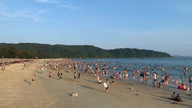 Những địa điểm lý tưởng ở Việt Nam quan sát mưa sao băng đẹp nhất 2023 - Ảnh 1. Những địa điểm lý tưởng ở Việt Nam quan sát mưa sao băng đẹp nhất 2023 - Ảnh 1.