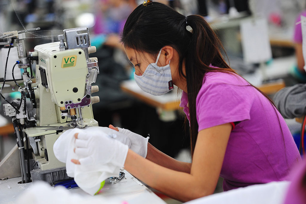 VCCI kiến nghị 'đánh' thuế GTGT hàng không chịu thuế, xóa 'bảo hộ ngược' hàng nhập khẩu - Ảnh 1. VCCI kiến nghị 'đánh' thuế GTGT hàng không chịu thuế, xóa 'bảo hộ ngược' hàng nhập khẩu - Ảnh 1.