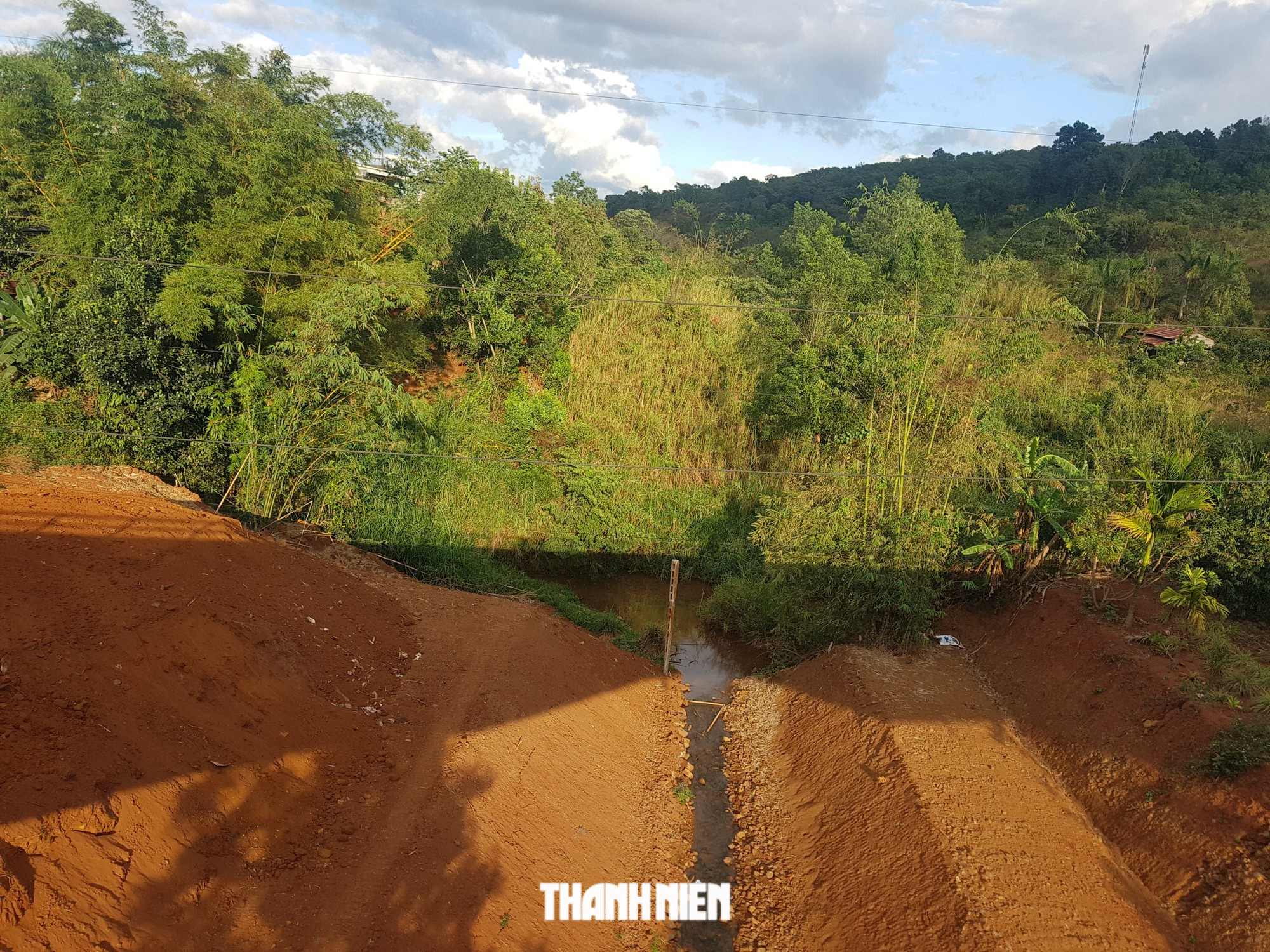 Thứ trưởng Bộ NN-PTNT cảnh báo Đắk Nông cần phải ‘tôn trọng dòng chảy tự nhiên’ - Ảnh 3.