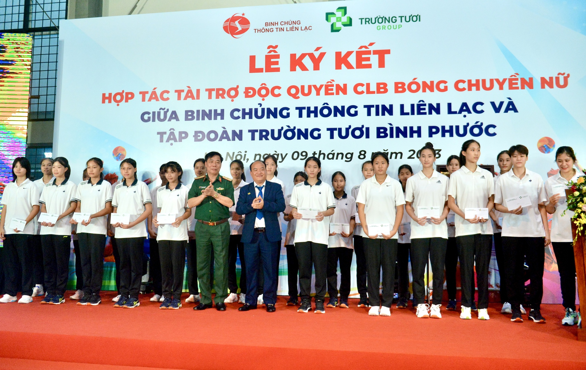 Tập đoàn Trường Tươi Bình Phước tài trợ cho CLB Bóng chuyền nữ Bộ Tư lệnh TTLL - Ảnh 1.