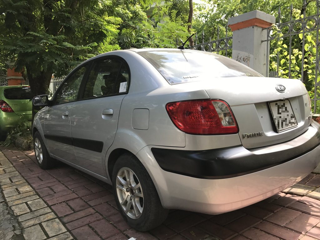 Kia Rio 2008 hiếm gặp tại Việt Nam, giá dưới 200 triệu đồng - Ảnh 3. Kia Rio 2008 hiếm gặp tại Việt Nam, giá dưới 200 triệu đồng - Ảnh 3.
