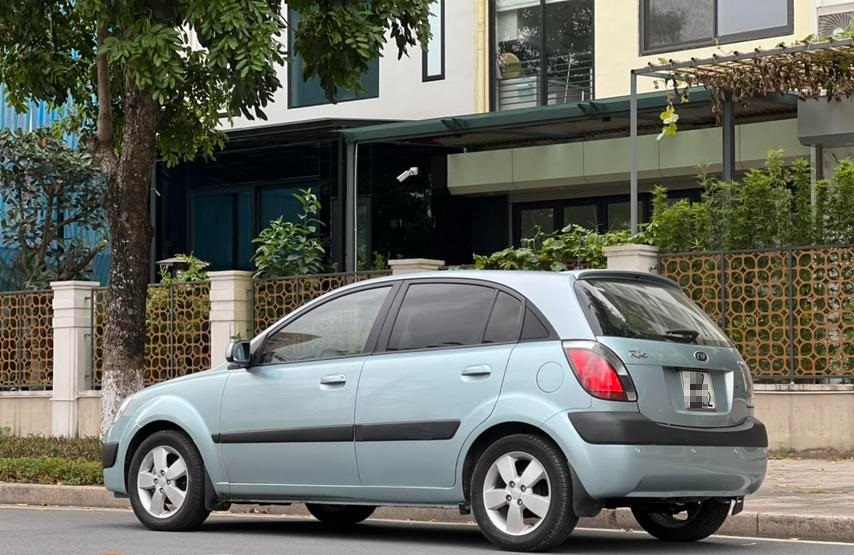 Kia Rio 2008 hiếm gặp tại Việt Nam, giá dưới 200 triệu đồng - Ảnh 2. Kia Rio 2008 hiếm gặp tại Việt Nam, giá dưới 200 triệu đồng - Ảnh 2.