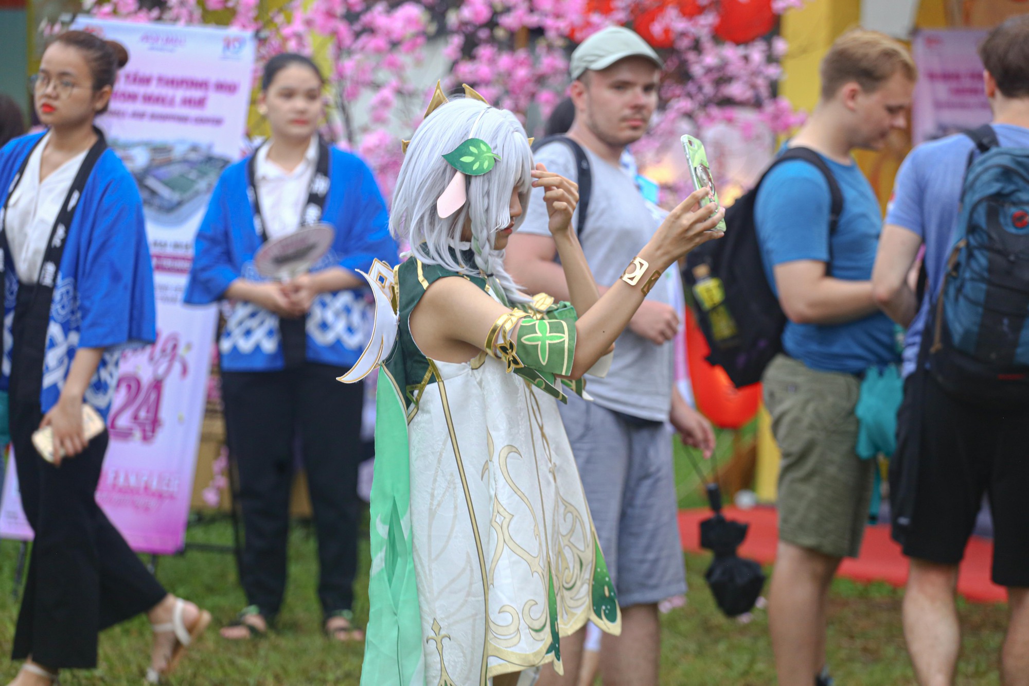 Hàng trăm bạn trẻ 'hóa' nhân vật truyện tranh trong lễ hội Việt – Nhật - Ảnh 2.