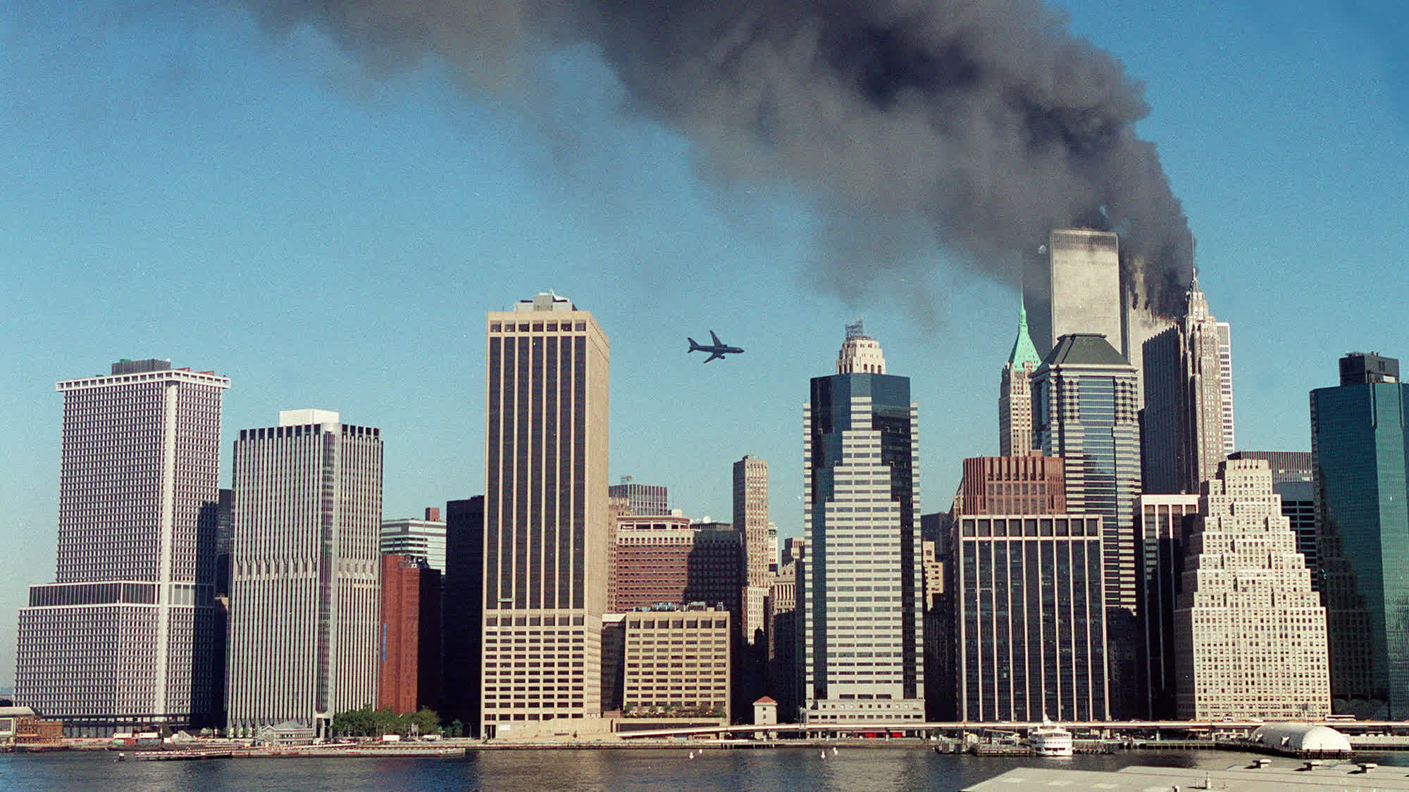 Hàng không thế giới đã thay đổi thế nào sau khủng bố 11.9 ở Mỹ? - Ảnh 2.