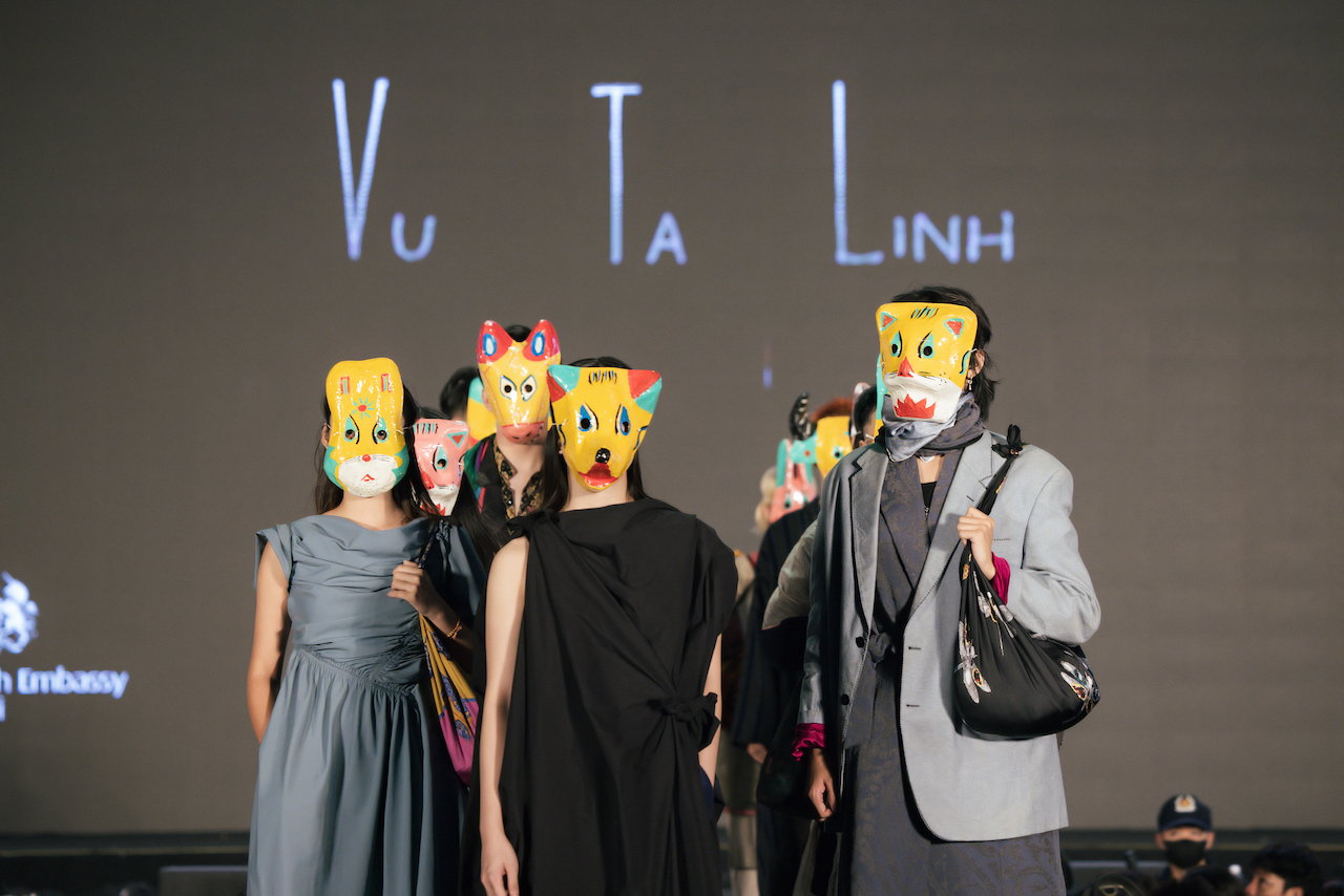 6 nhà thiết kế Việt tham gia trình diễn thời trang tại Lễ hội Vương quốc Anh - Ảnh 1.