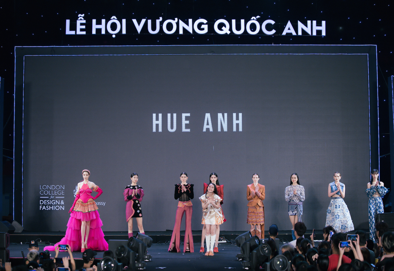 6 nhà thiết kế Việt tham gia trình diễn thời trang tại Lễ hội Vương quốc Anh - Ảnh 5.