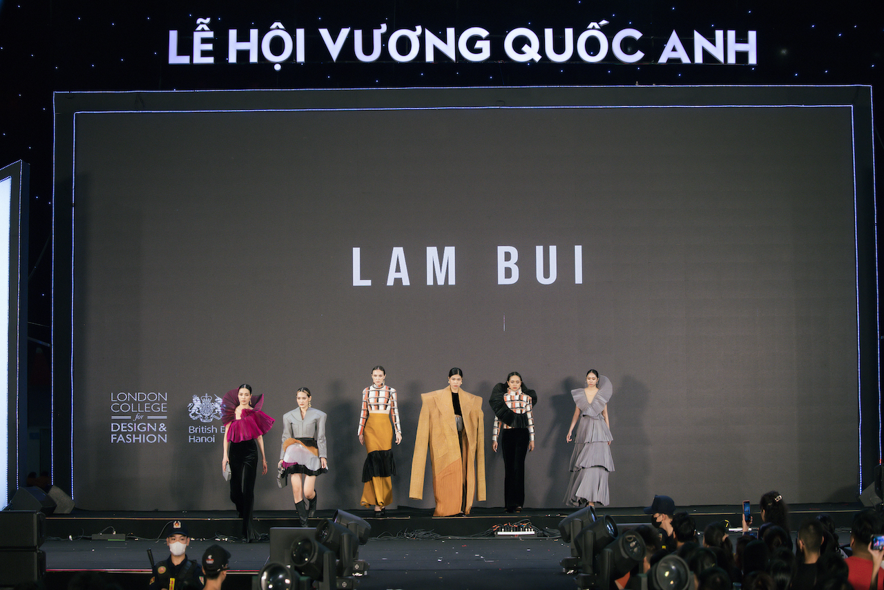 6 nhà thiết kế Việt tham gia trình diễn thời trang tại Lễ hội Vương quốc Anh - Ảnh 3.