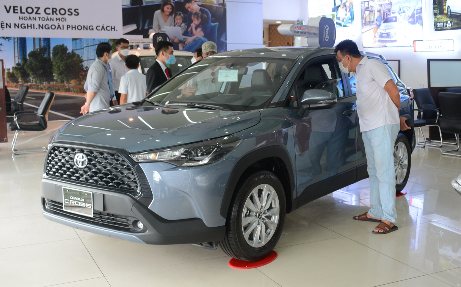 5 ô tô nhập khẩu bán chạy nhất Việt Nam năm 2023- Ảnh 3.