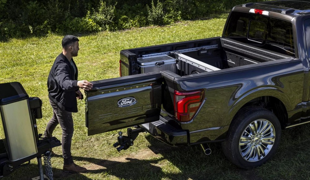 Ford F-150 2024 trang bị cửa thùng hàng 'không giống ai' - Ảnh 2. Ford F-150 2024 trang bị cửa thùng hàng 'không giống ai' - Ảnh 2.