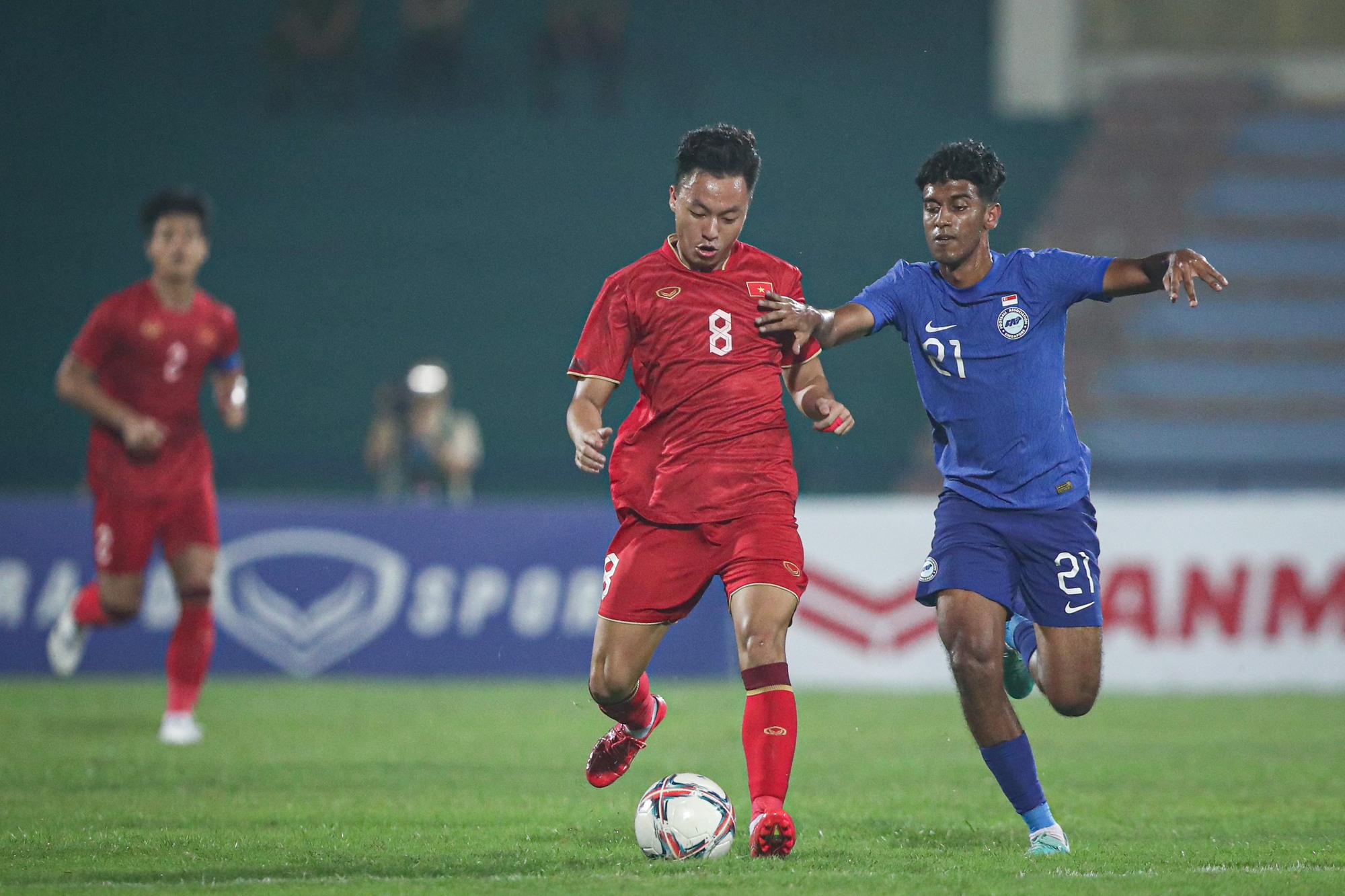 Sự khác biệt từ sân chơi chuyên nghiệp ở U.23 Việt Nam - Ảnh 1.