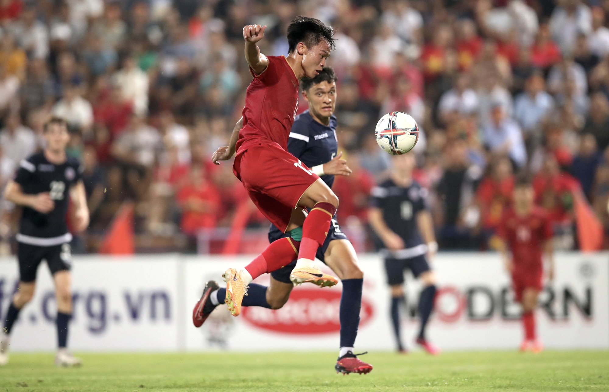 Hồ Văn Cường trong trận đội tuyển U.23 Việt Nam thắng U.23 Guam 6-0