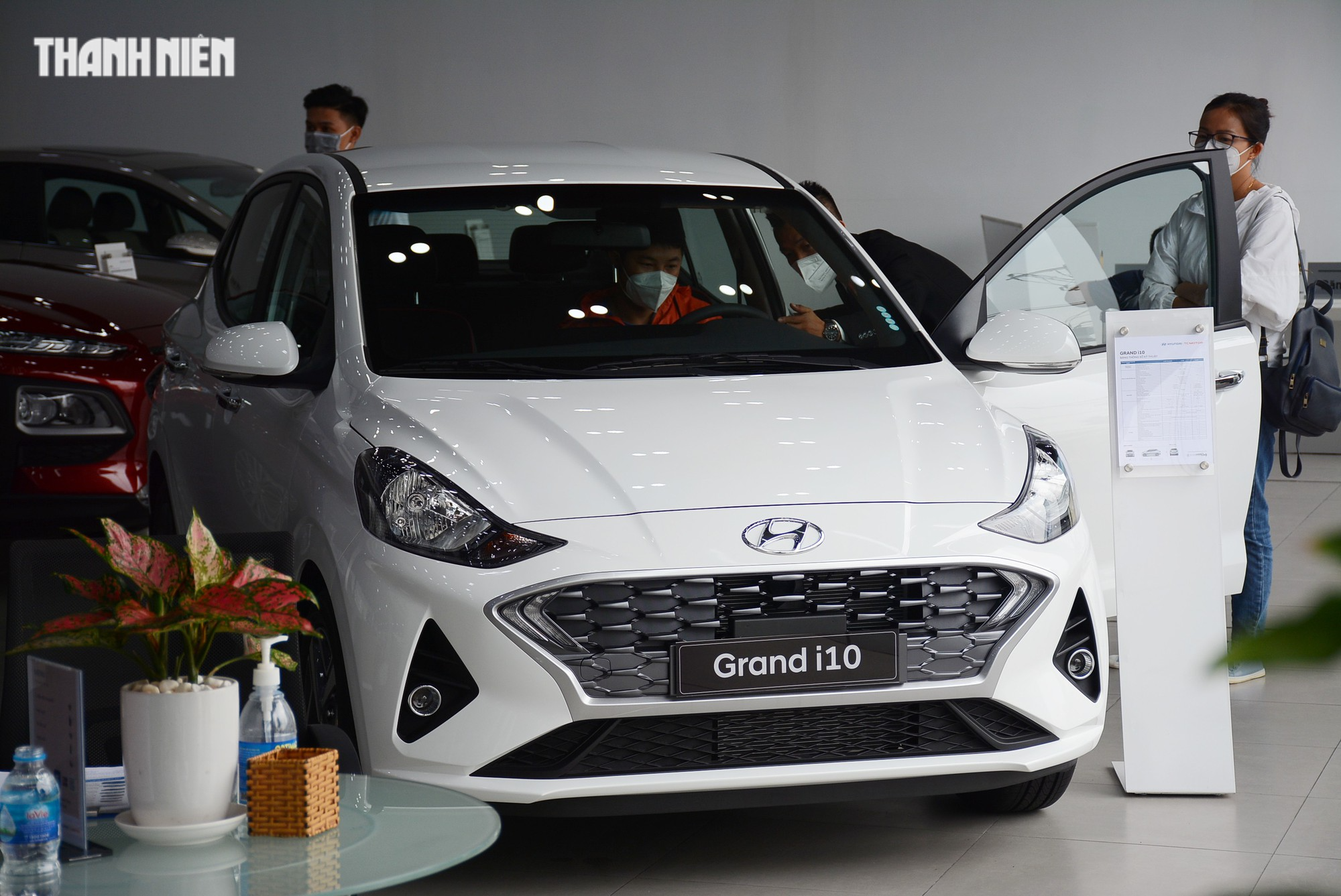 Người Việt chán ô tô cỡ nhỏ gầm thấp, doanh số Hyundai Grand i10, Morning lao dốc - Ảnh 3.