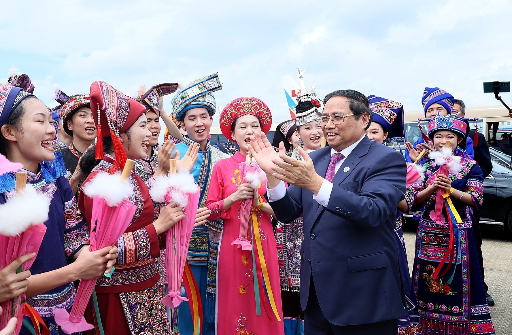 Thủ tướng: Mong Việt Nam trở thành điểm trung chuyển hàng hóa giữa ASEAN - Trung Quốc - Ảnh 14.