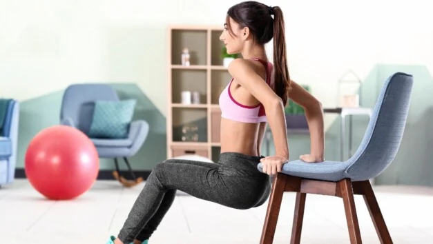 Chăm tập squat mỗi ngày – cô nàng &quot;lười&quot; cũng có dáng đẹp - Ảnh 1.