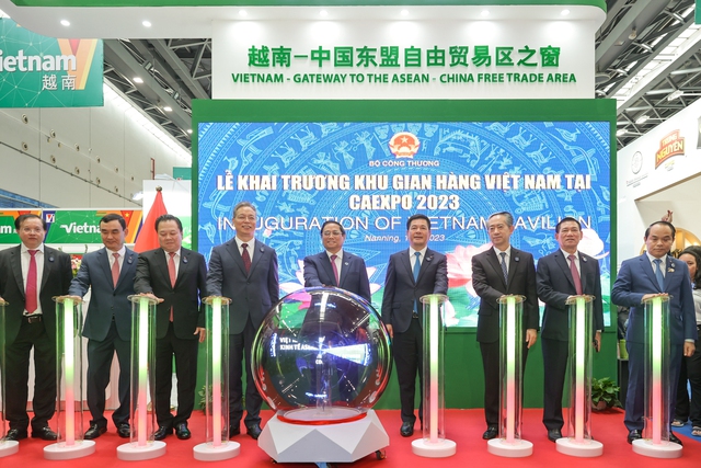 Thủ tướng: Mong Việt Nam trở thành điểm trung chuyển hàng hóa giữa ASEAN - Trung Quốc - Ảnh 1.