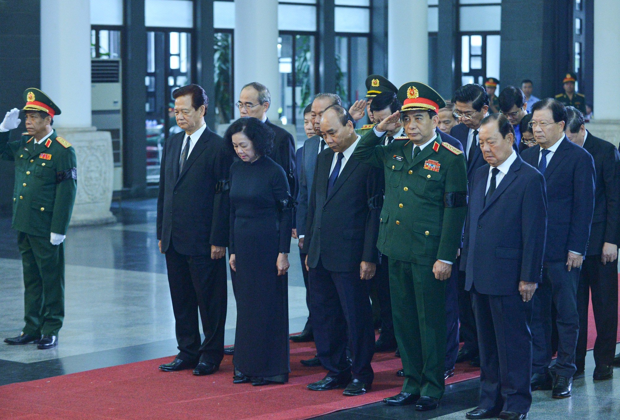 Lãnh đạo Đảng, Nhà nước viếng thượng tướng Nguyễn Chí Vịnh - Ảnh 3.