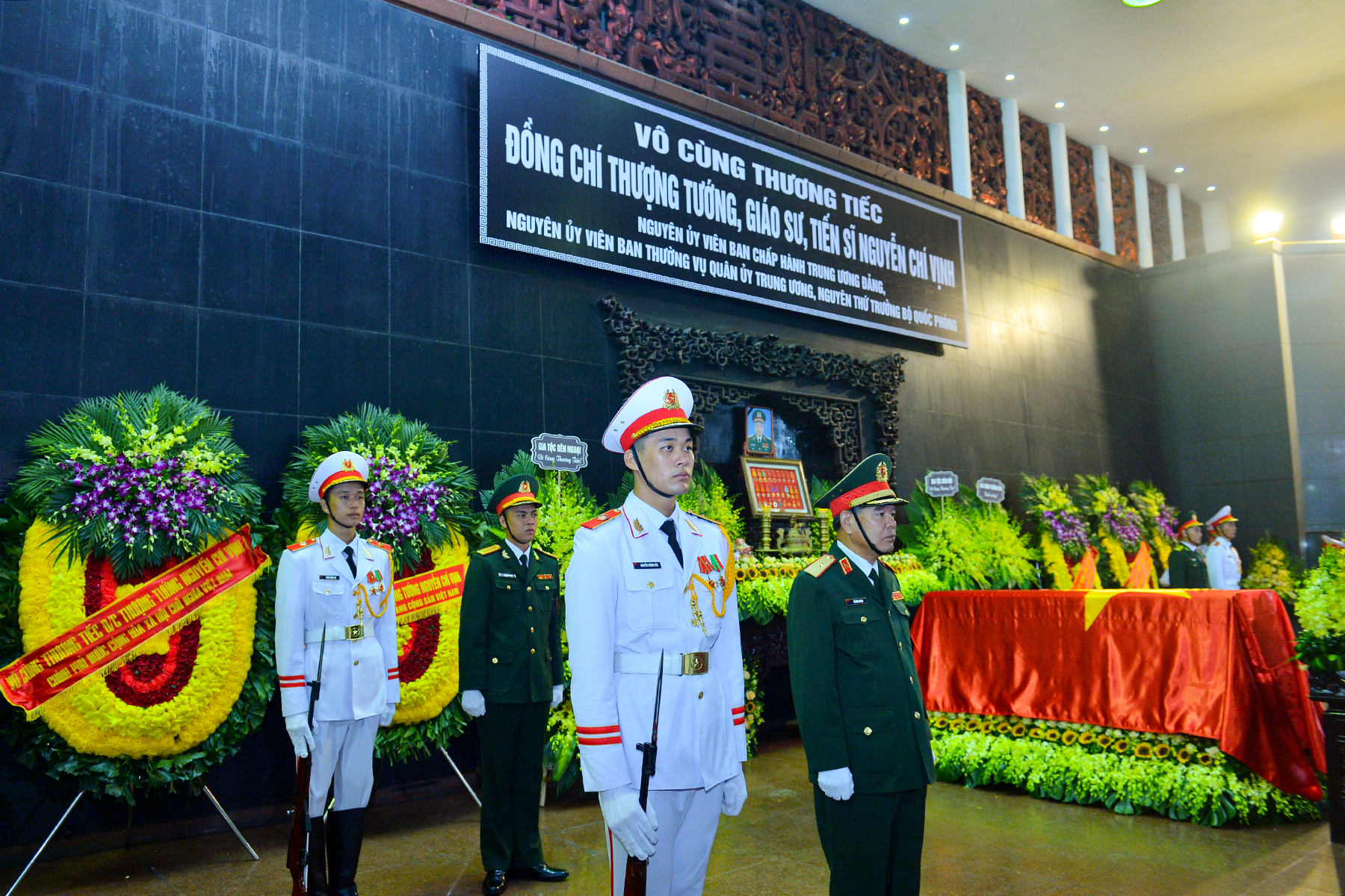 Lễ tang cấp cao Thượng tướng Nguyễn Chí Vịnh - Ảnh 2.