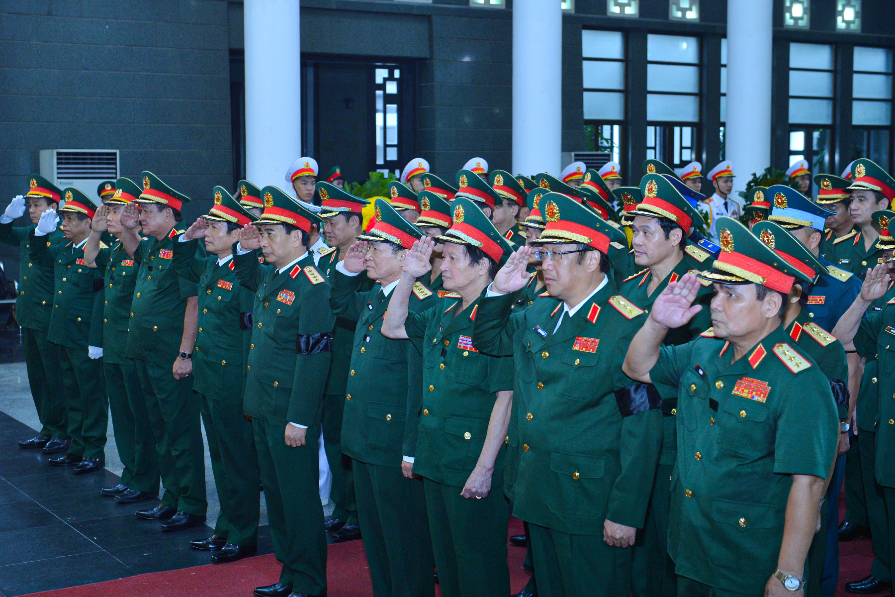Lễ tang cấp cao Thượng tướng Nguyễn Chí Vịnh - Ảnh 10.