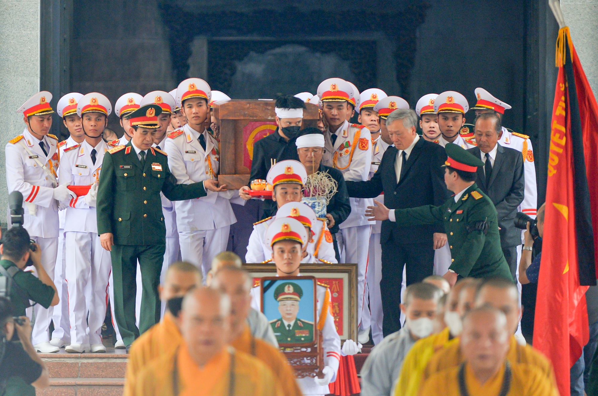Tiễn biệt thượng tướng Nguyễn Chí Vịnh: Vị tướng có tầm nhìn chiến lược và bản lĩnh - Ảnh 7.