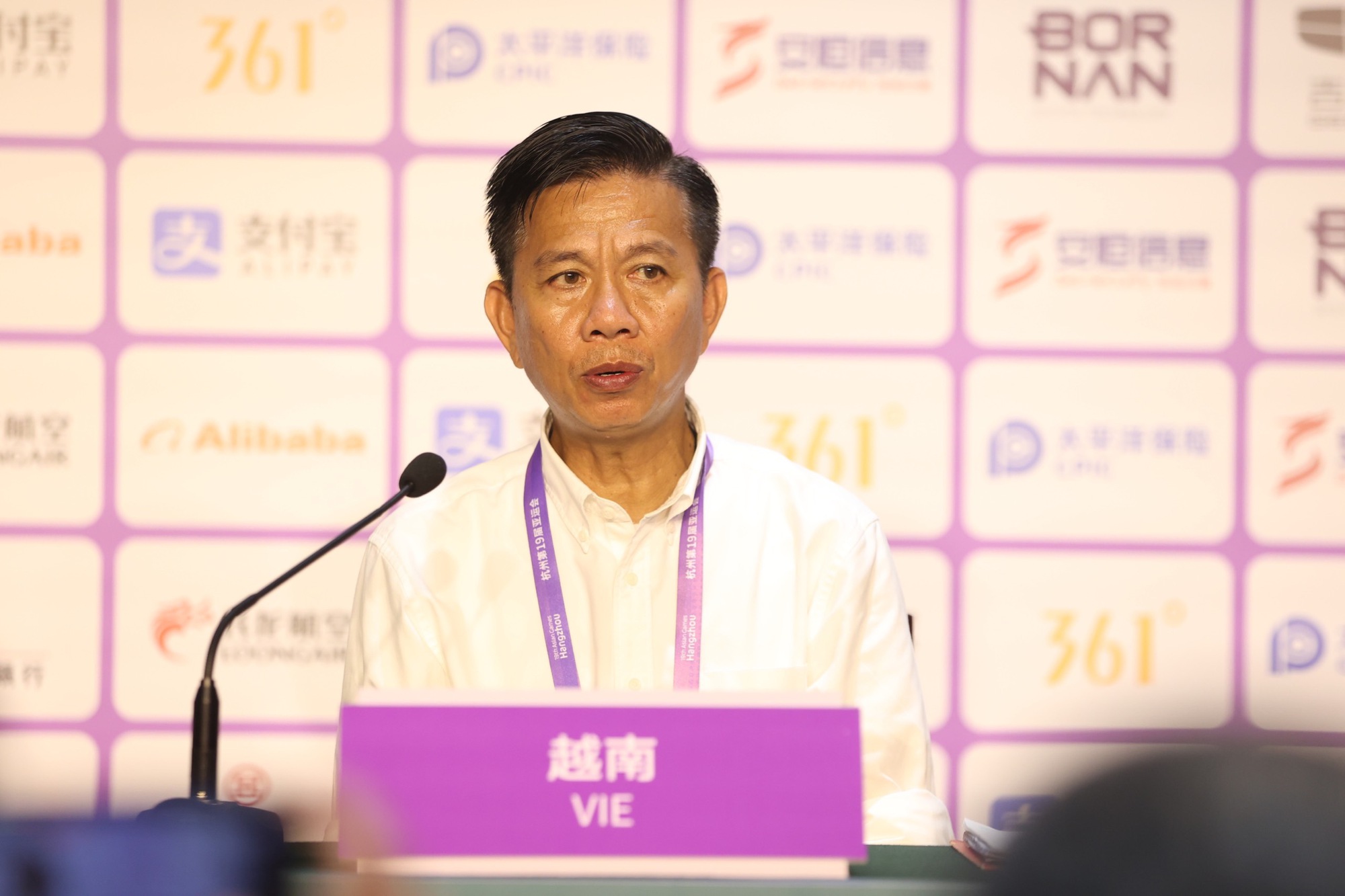 HLV Hoàng Anh Tuấn không hài lòng dù Olympic Việt Nam chiến thắng
 - Ảnh 3.
